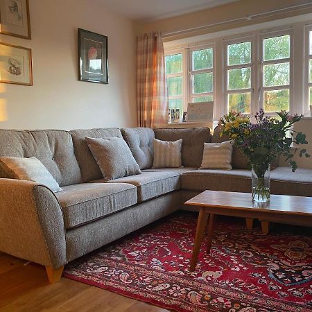 Relaxing Townhouse In The Heart Of Bridport Exterior foto