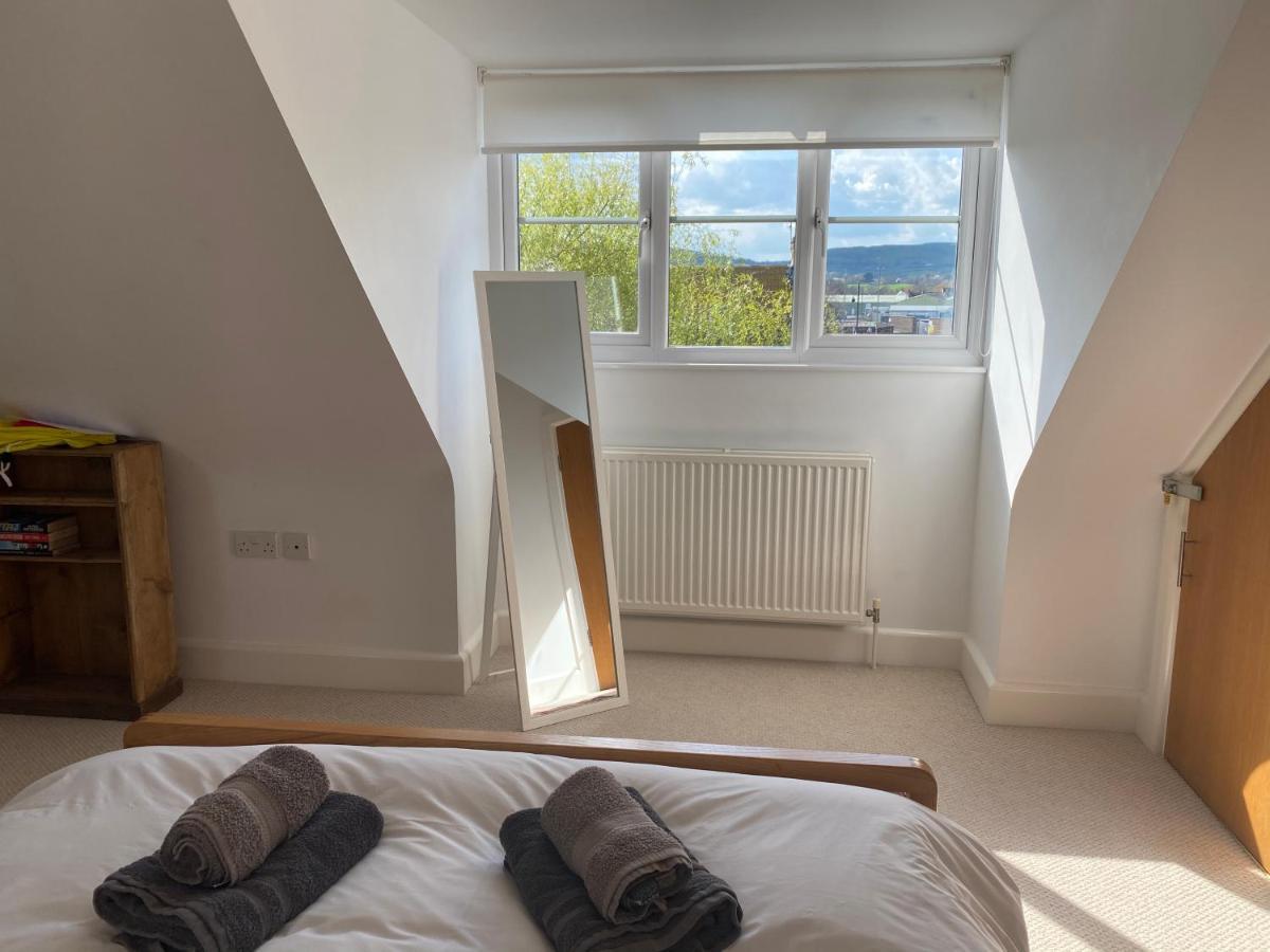 Relaxing Townhouse In The Heart Of Bridport Exterior foto